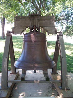 Liberty-bell-replica-small