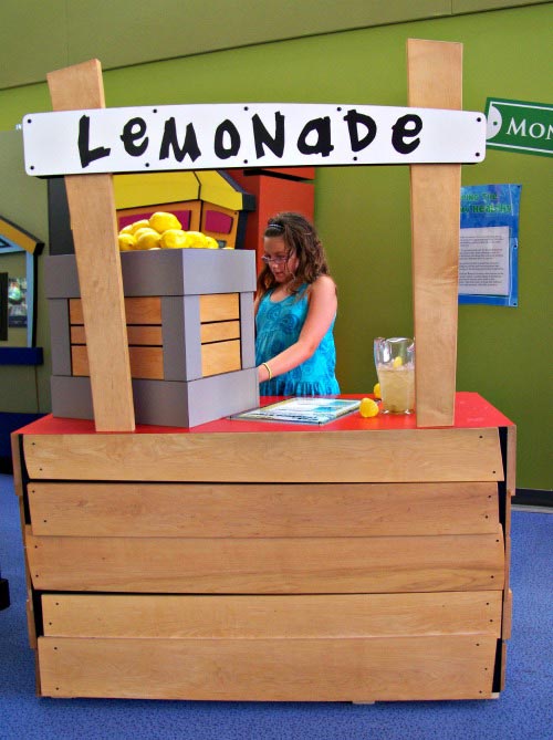 Playing Lemonade Stand Topeka Children's Museum