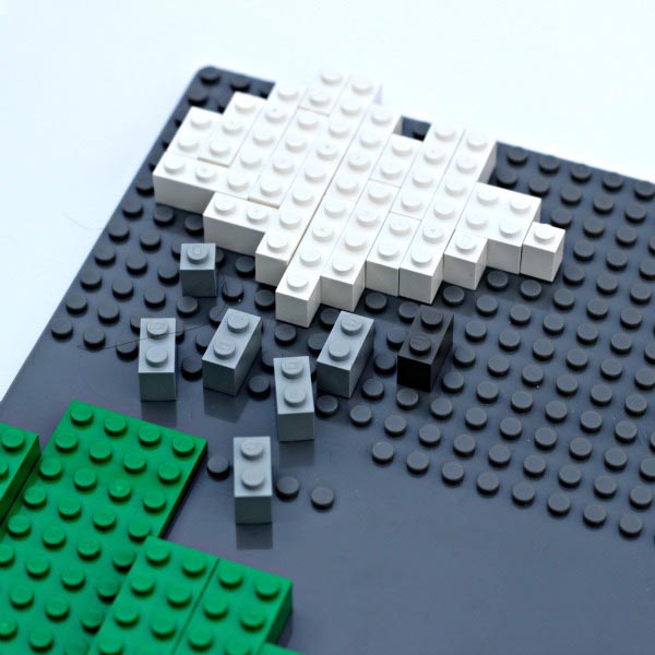 Kids learn about the water cycle by building a 3D LEGO model