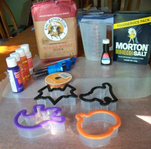 Kid-friendly Halloween Decoration: Salt dough garland