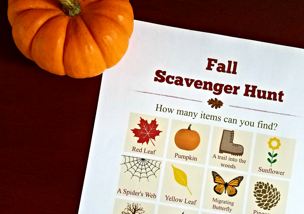 Printable Fall Scavenger Hunt list with clues!